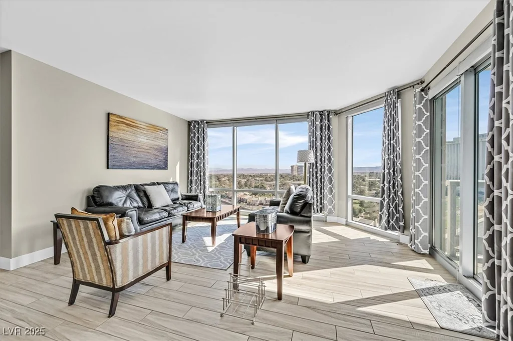 322 Karen, Las Vegas, NV 89109