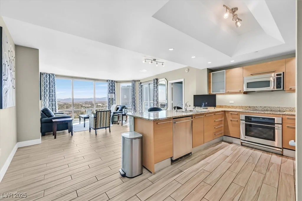 322 Karen, Las Vegas, NV 89109