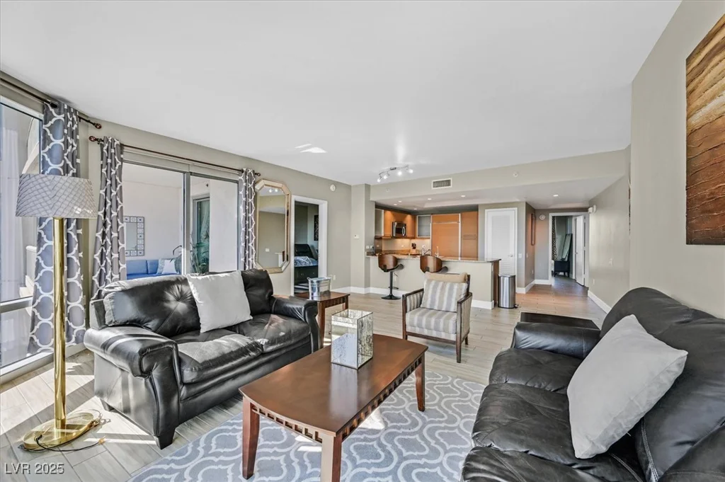 322 Karen, Las Vegas, NV 89109