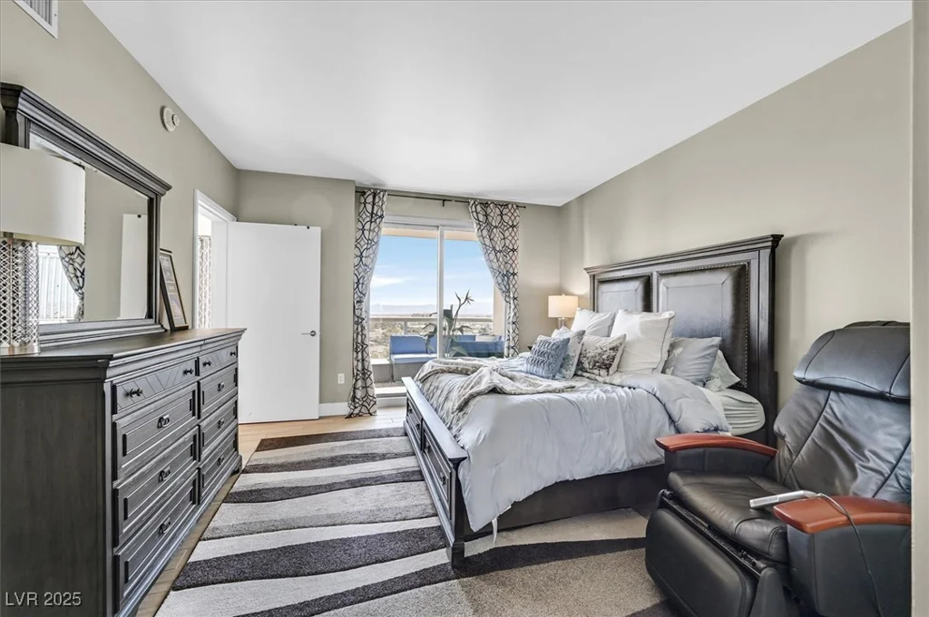 322 Karen, Las Vegas, NV 89109