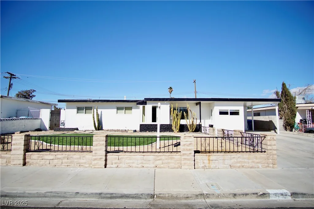 5732 Heron, Las Vegas, NV 89107