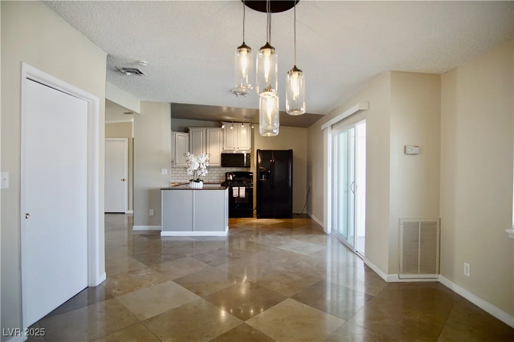 5732 Heron, Las Vegas, NV 89107