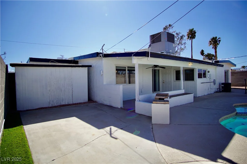 5732 Heron, Las Vegas, NV 89107