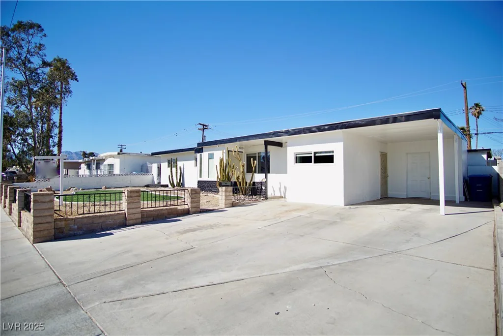5732 Heron, Las Vegas, NV 89107