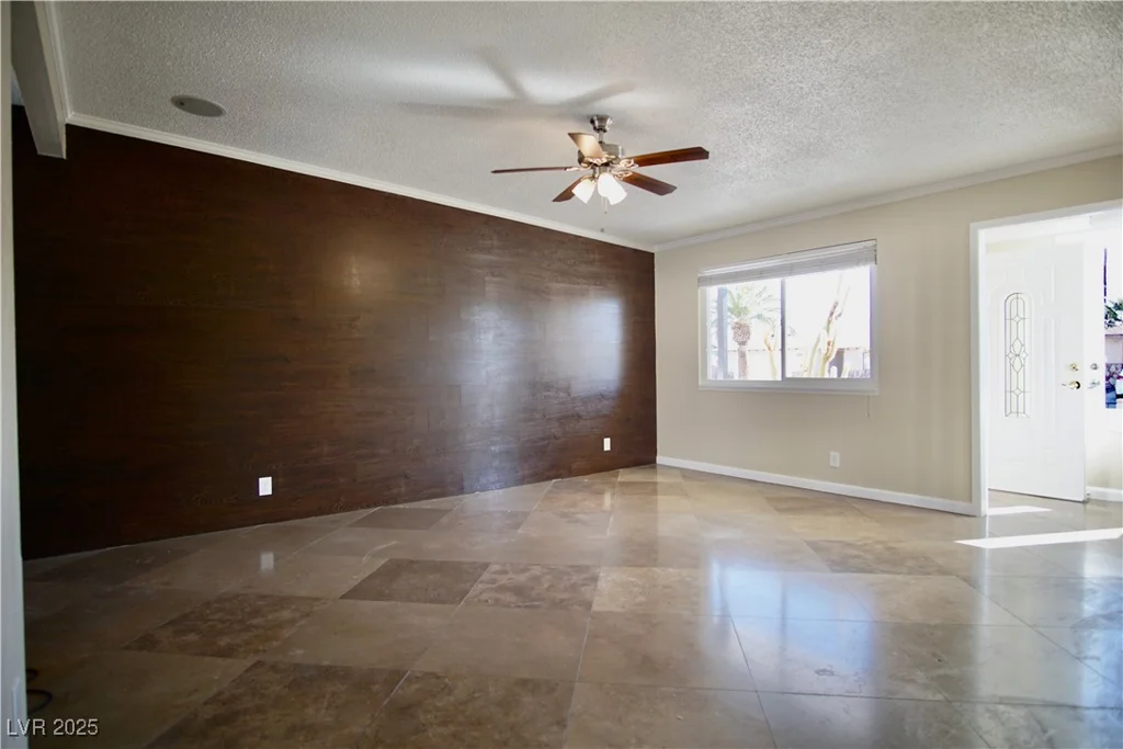 5732 Heron, Las Vegas, NV 89107