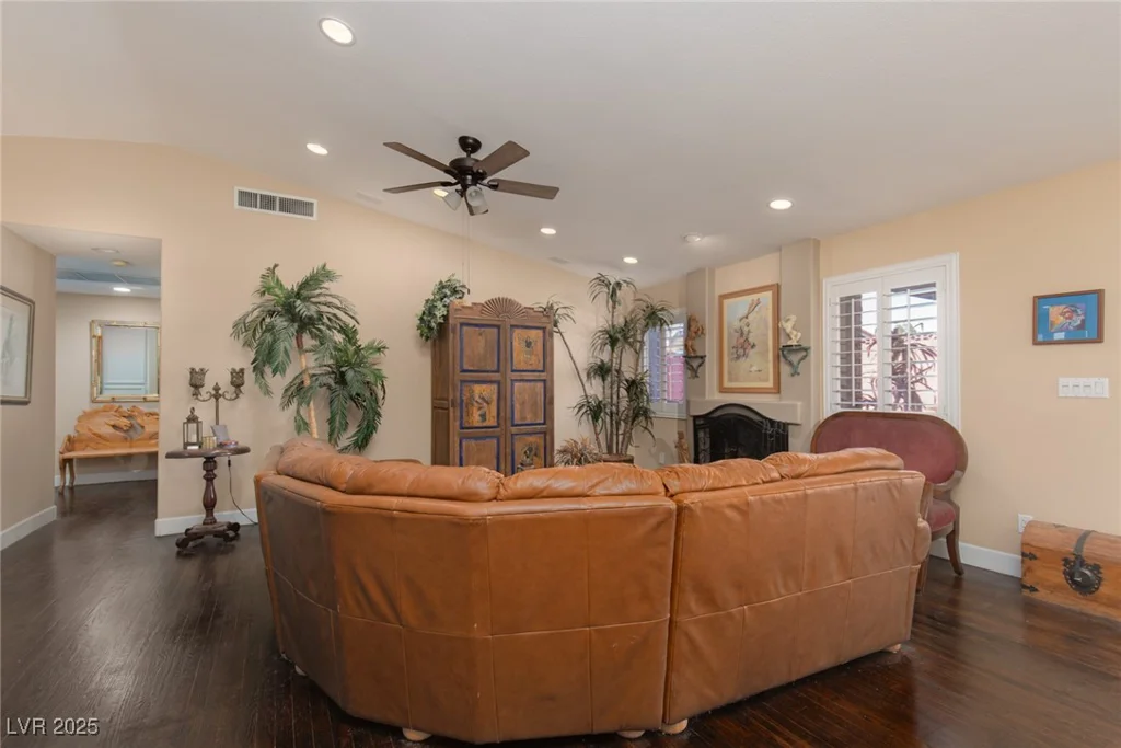7200 Big Rock, Las Vegas, NV 89129