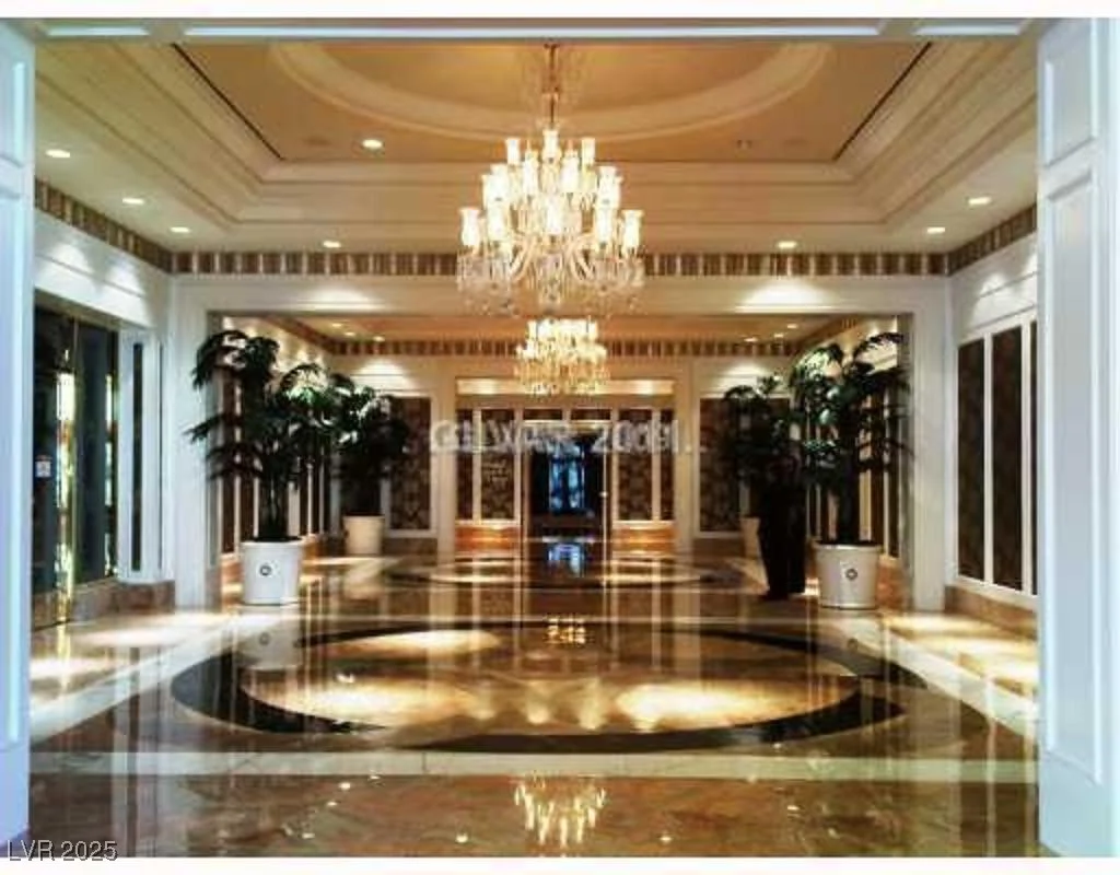 2000 Fashion Show, Las Vegas, NV 89109