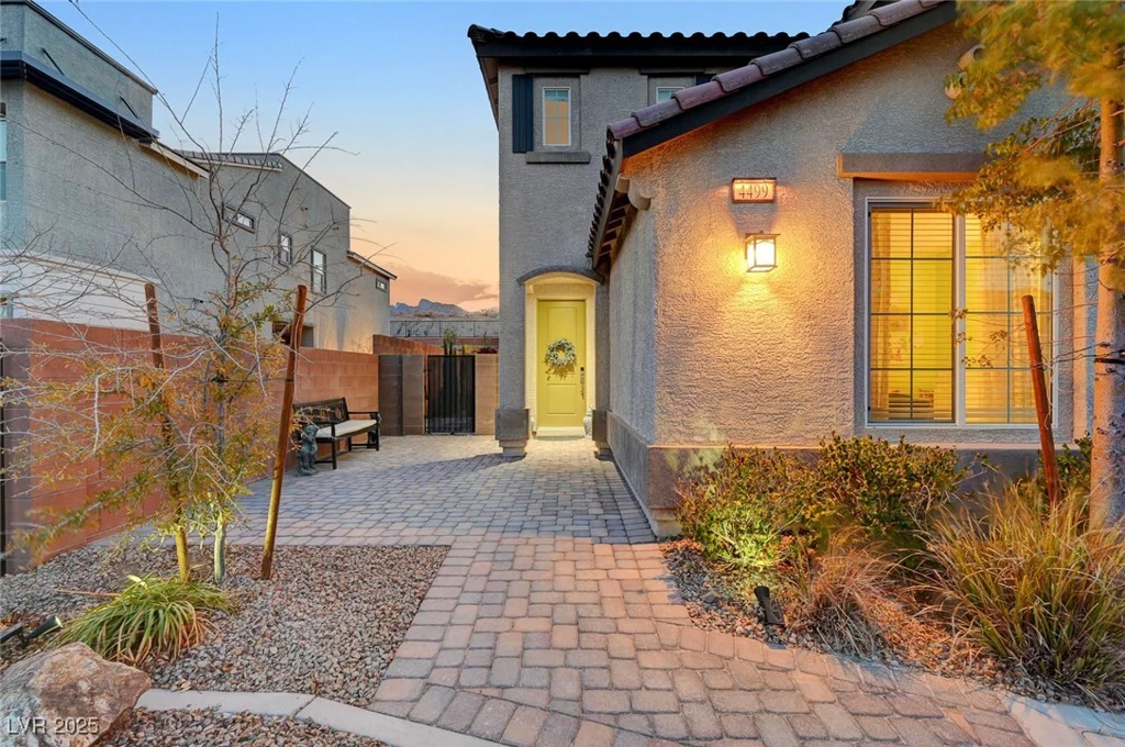 4499 Amazing View, Las Vegas, NV 89129