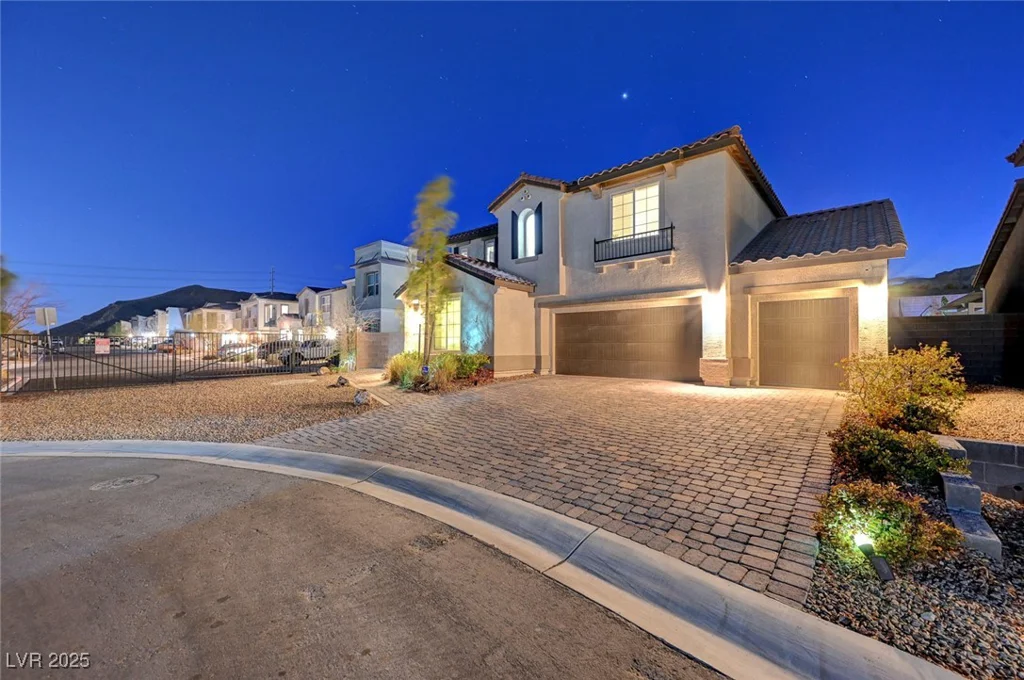 4499 Amazing View, Las Vegas, NV 89129