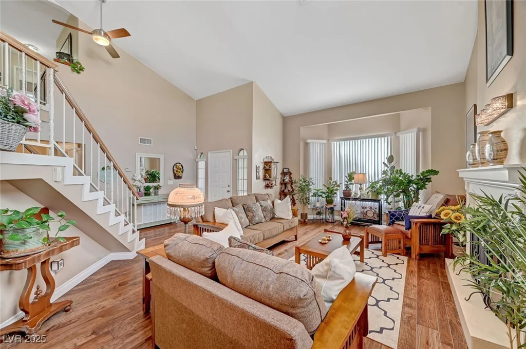 8908 Rocky Shore, Las Vegas, NV 89117