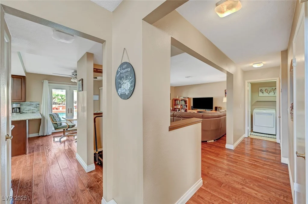 8908 Rocky Shore, Las Vegas, NV 89117