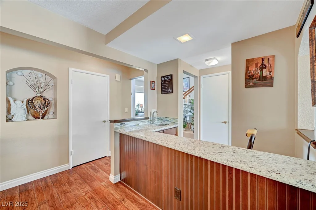8908 Rocky Shore, Las Vegas, NV 89117