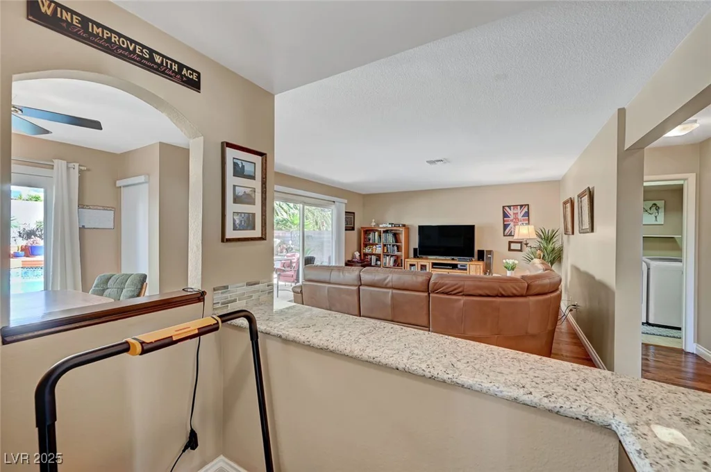 8908 Rocky Shore, Las Vegas, NV 89117