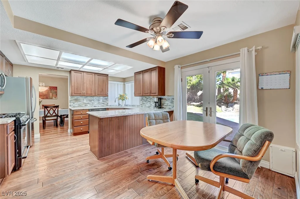 8908 Rocky Shore, Las Vegas, NV 89117