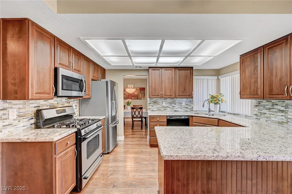8908 Rocky Shore, Las Vegas, NV 89117