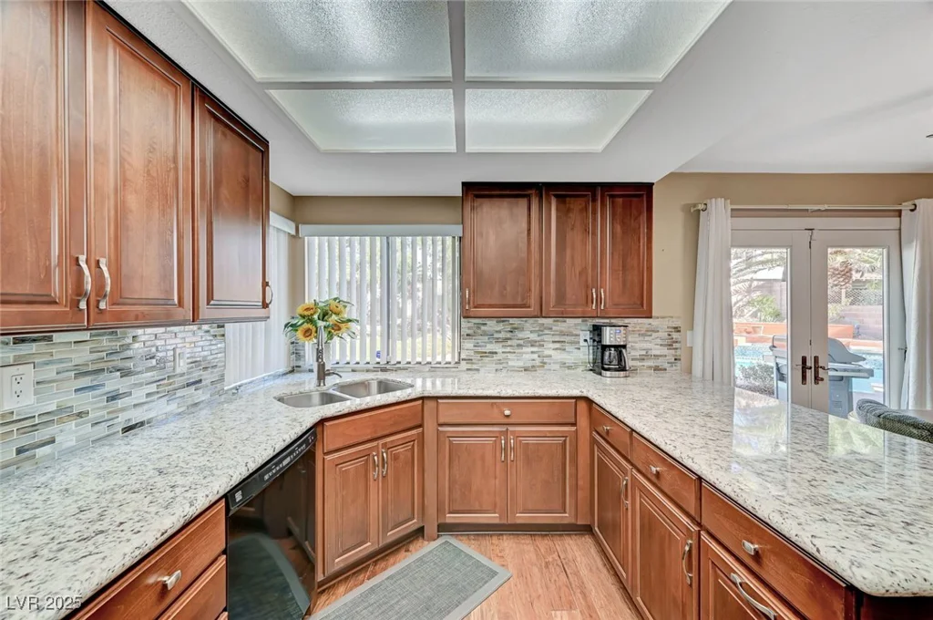 8908 Rocky Shore, Las Vegas, NV 89117