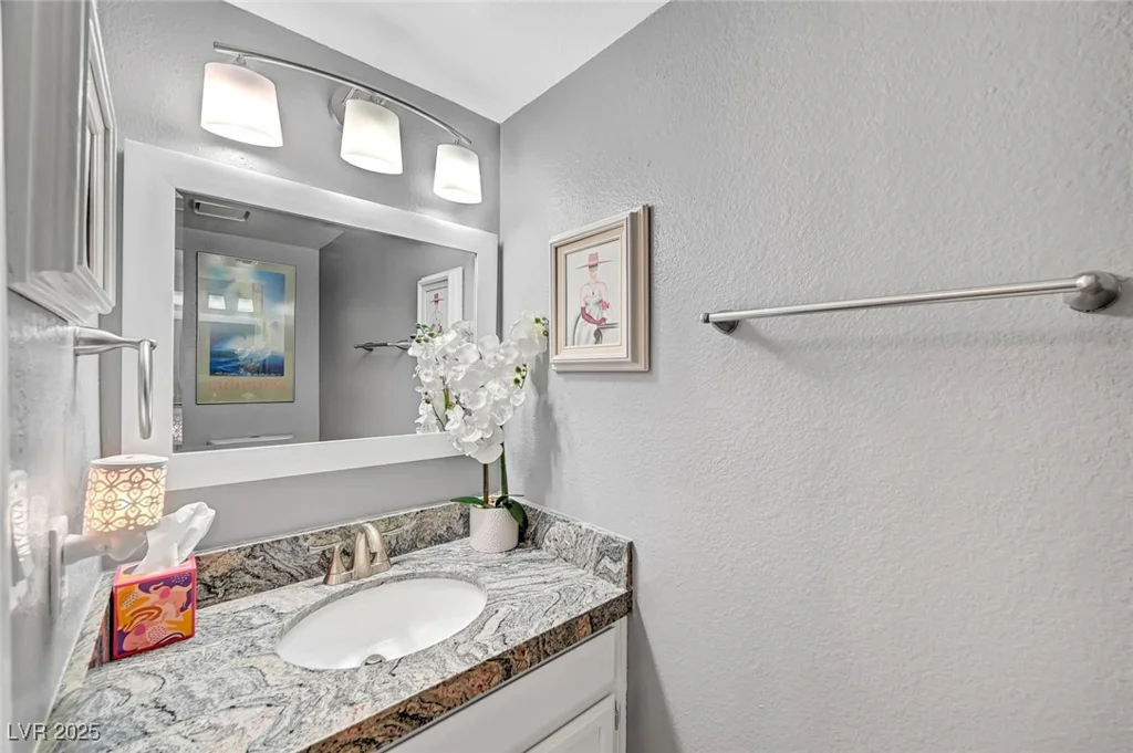 8908 Rocky Shore, Las Vegas, NV 89117