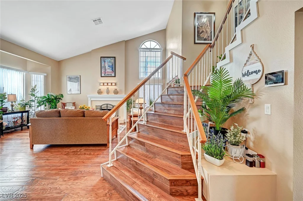 8908 Rocky Shore, Las Vegas, NV 89117