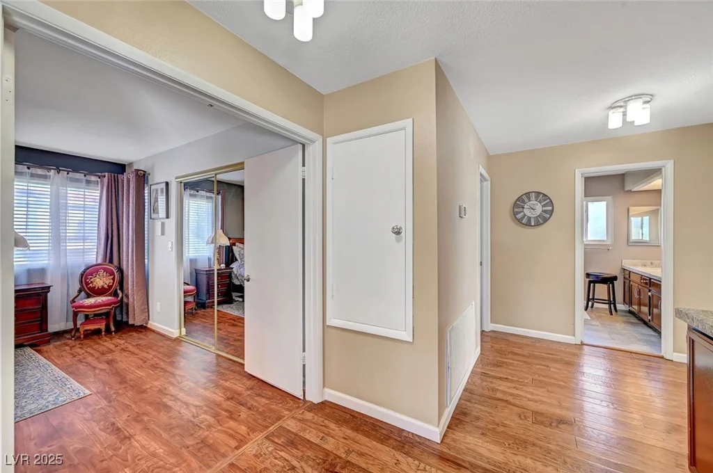 8908 Rocky Shore, Las Vegas, NV 89117