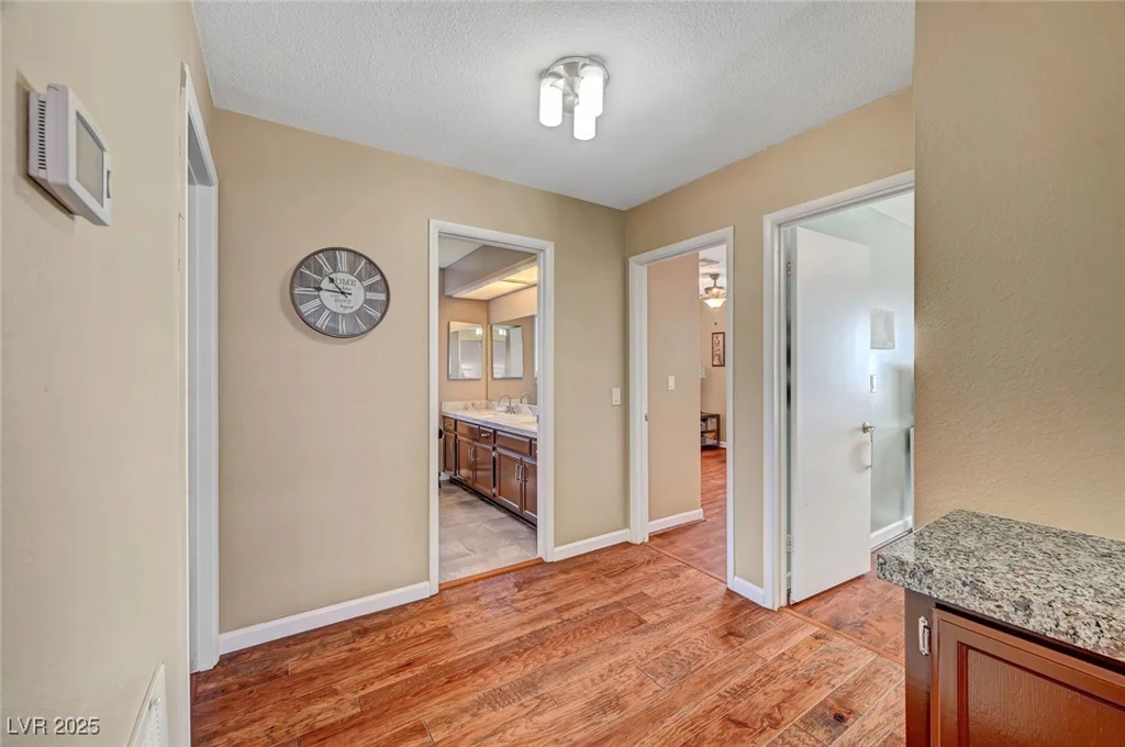8908 Rocky Shore, Las Vegas, NV 89117