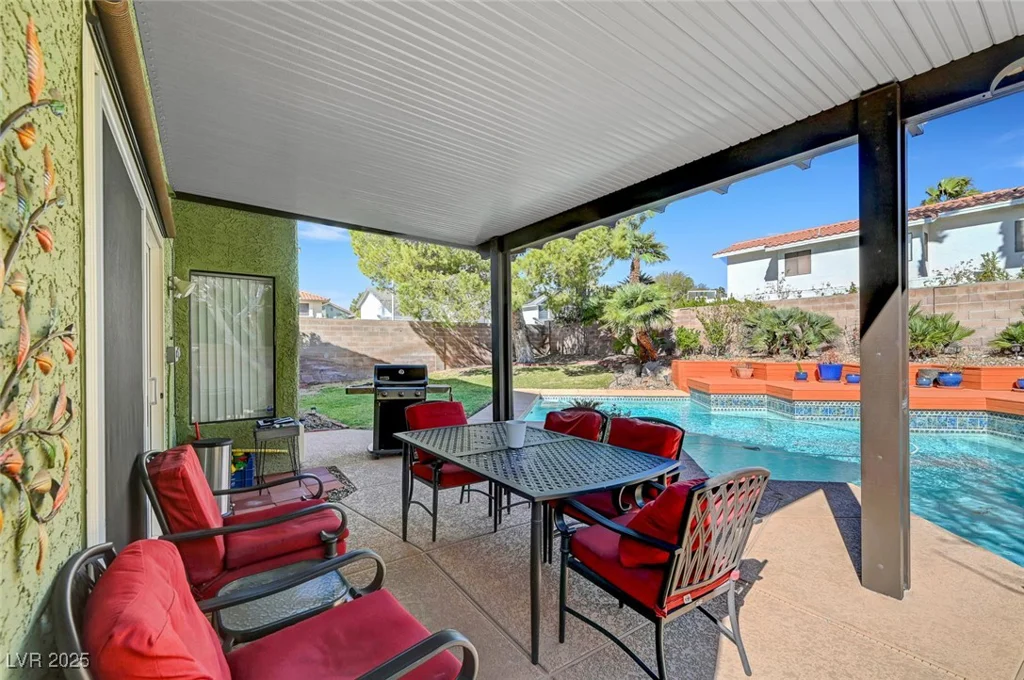 8908 Rocky Shore, Las Vegas, NV 89117
