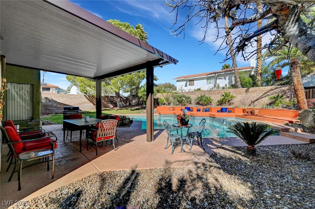 8908 Rocky Shore, Las Vegas, NV 89117