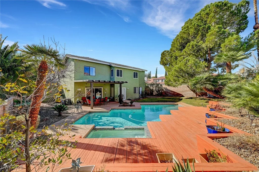 8908 Rocky Shore, Las Vegas, NV 89117