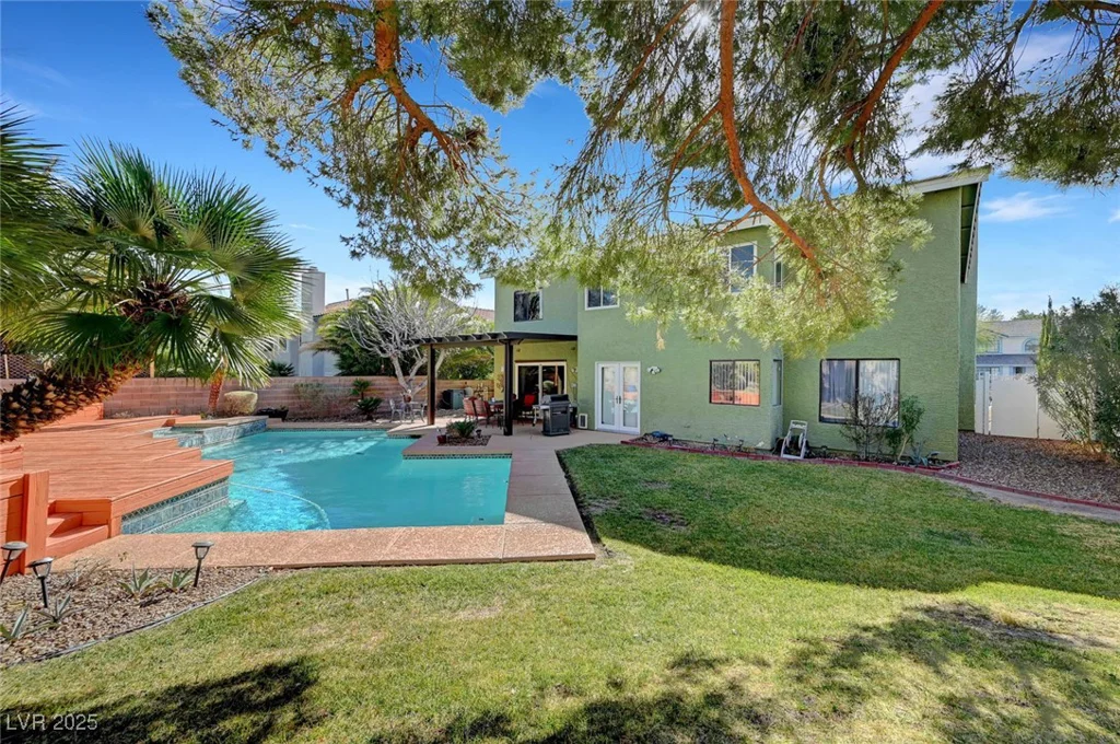 8908 Rocky Shore, Las Vegas, NV 89117