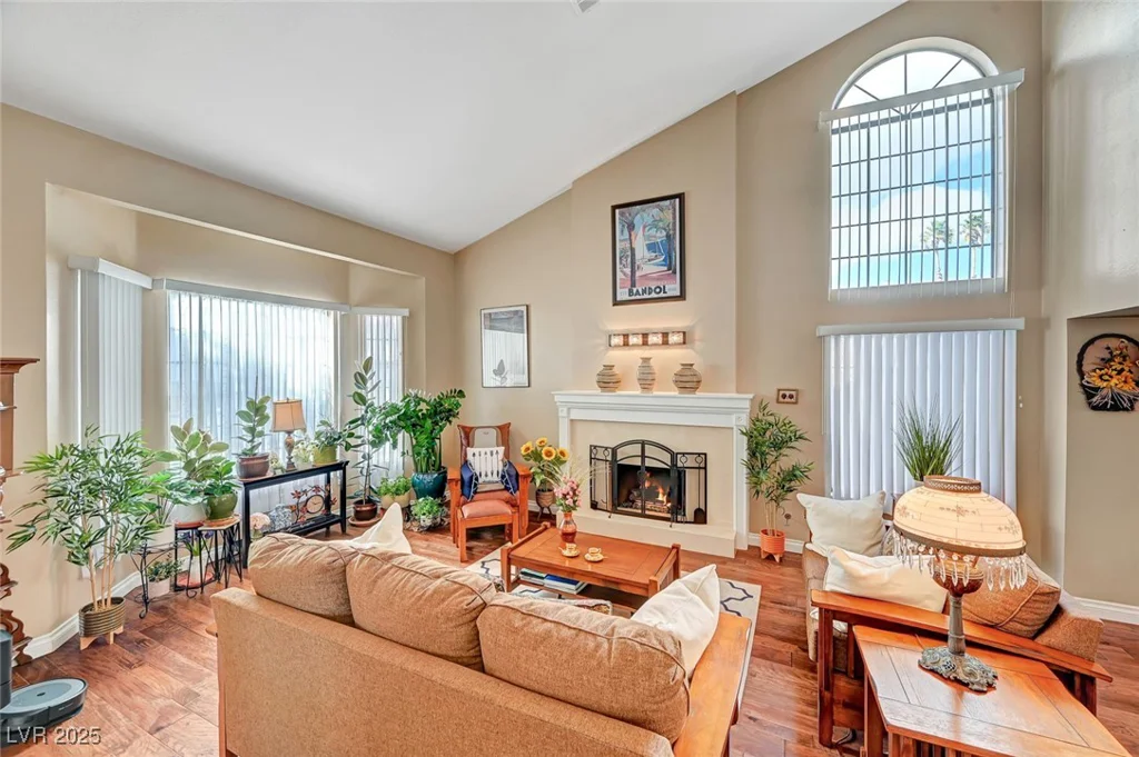 8908 Rocky Shore, Las Vegas, NV 89117