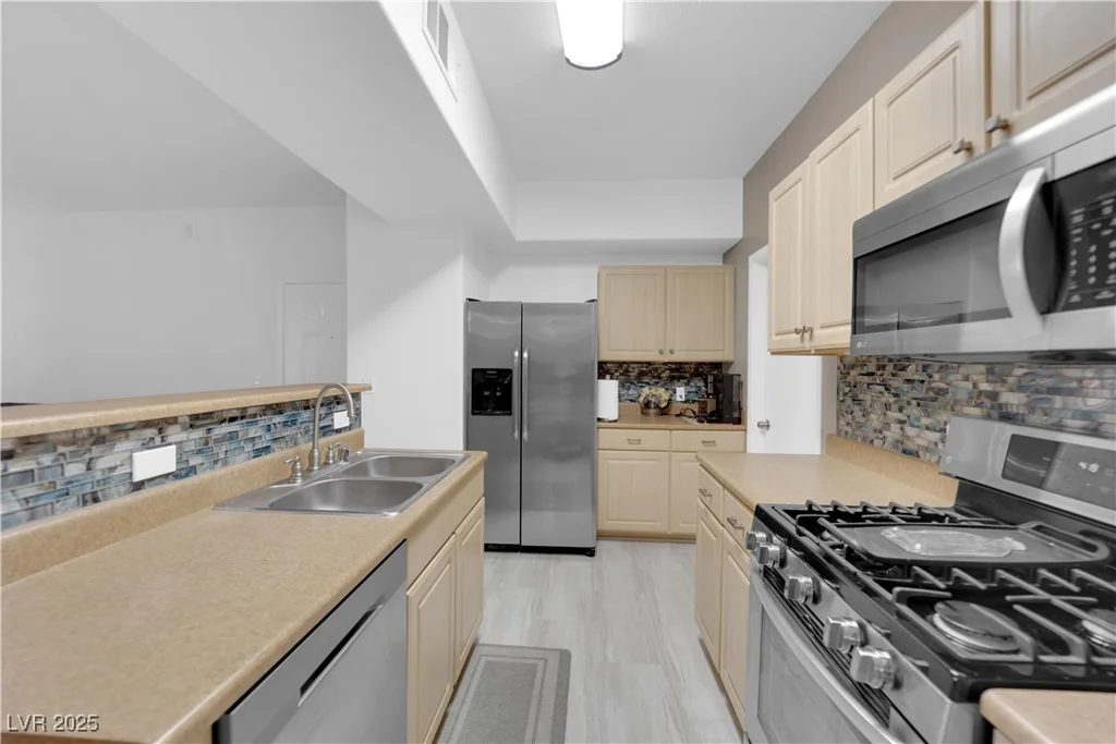 8250 Grand Canyon, Las Vegas, NV 89166