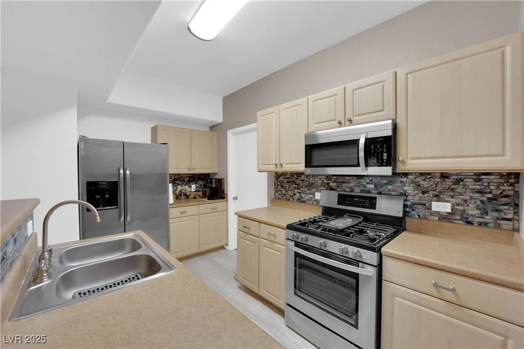 8250 Grand Canyon, Las Vegas, NV 89166