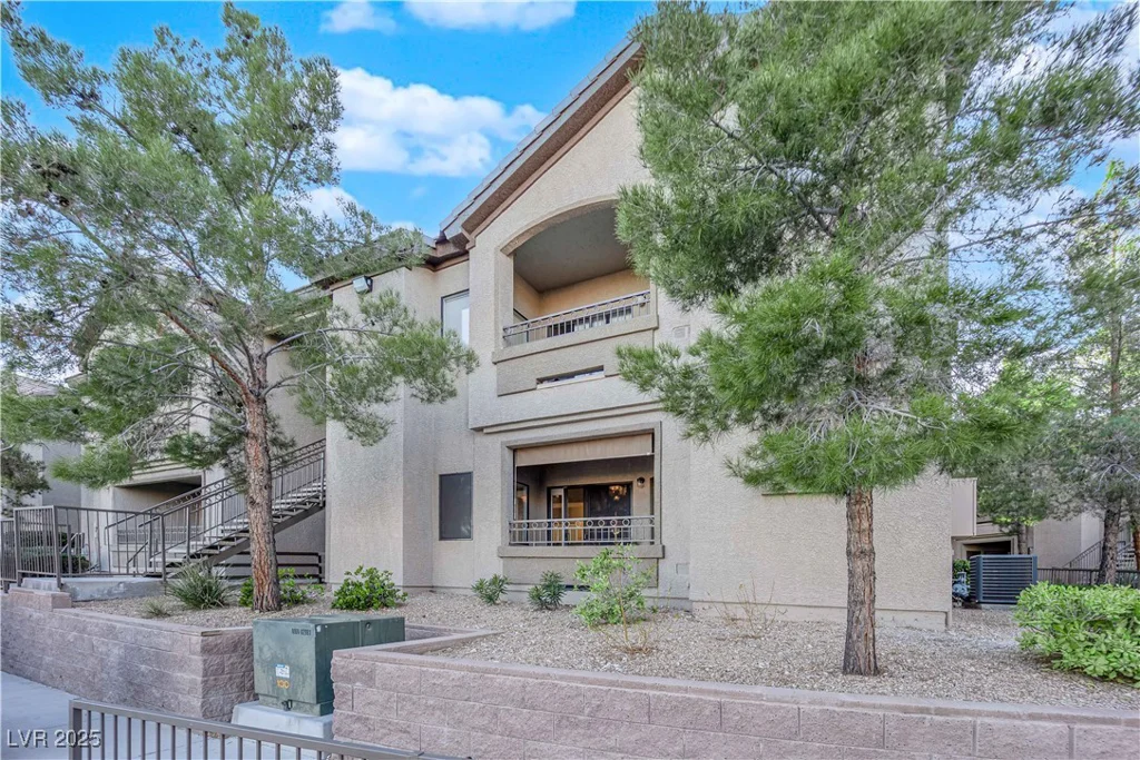 8250 Grand Canyon, Las Vegas, NV 89166