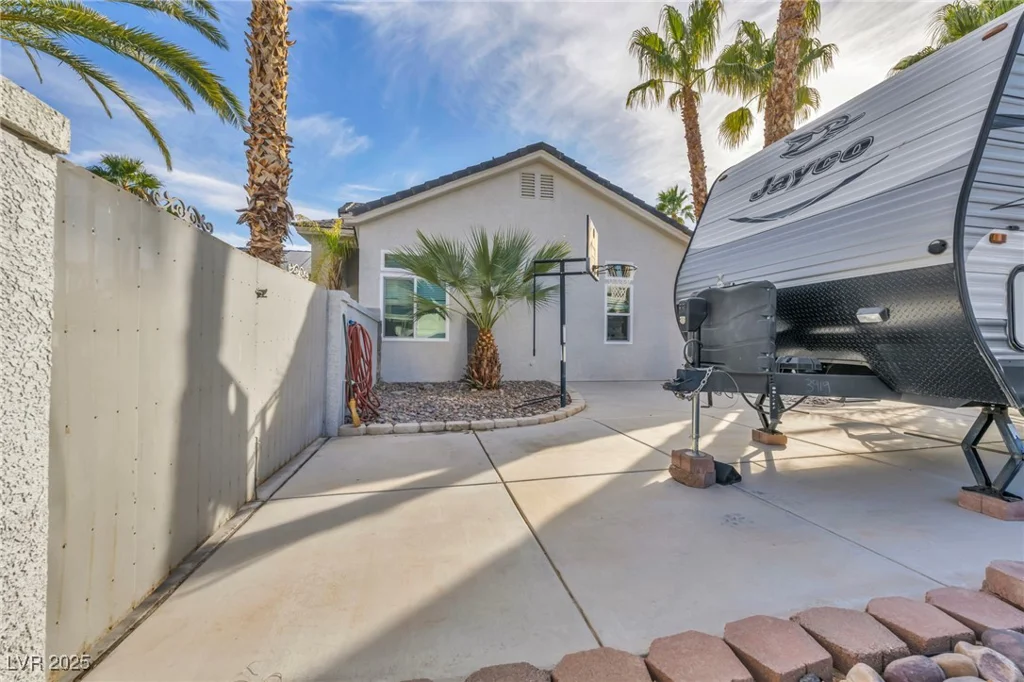 6005 Blowing Bellows, Las Vegas, NV 89130
