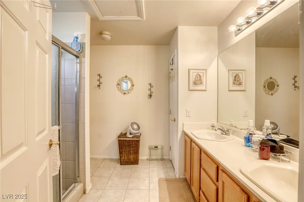 3353 Kylemore, Las Vegas, NV 89129