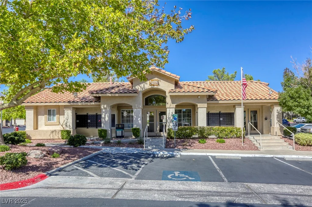3353 Kylemore, Las Vegas, NV 89129