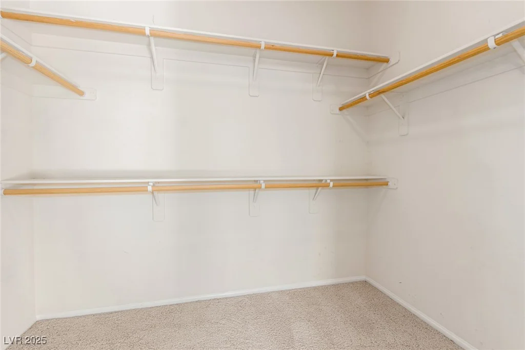 10221 Mayflower Bay, Las Vegas, NV 89166