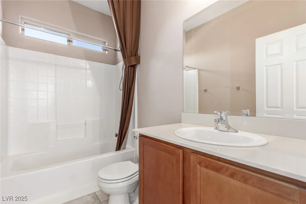 10221 Mayflower Bay, Las Vegas, NV 89166