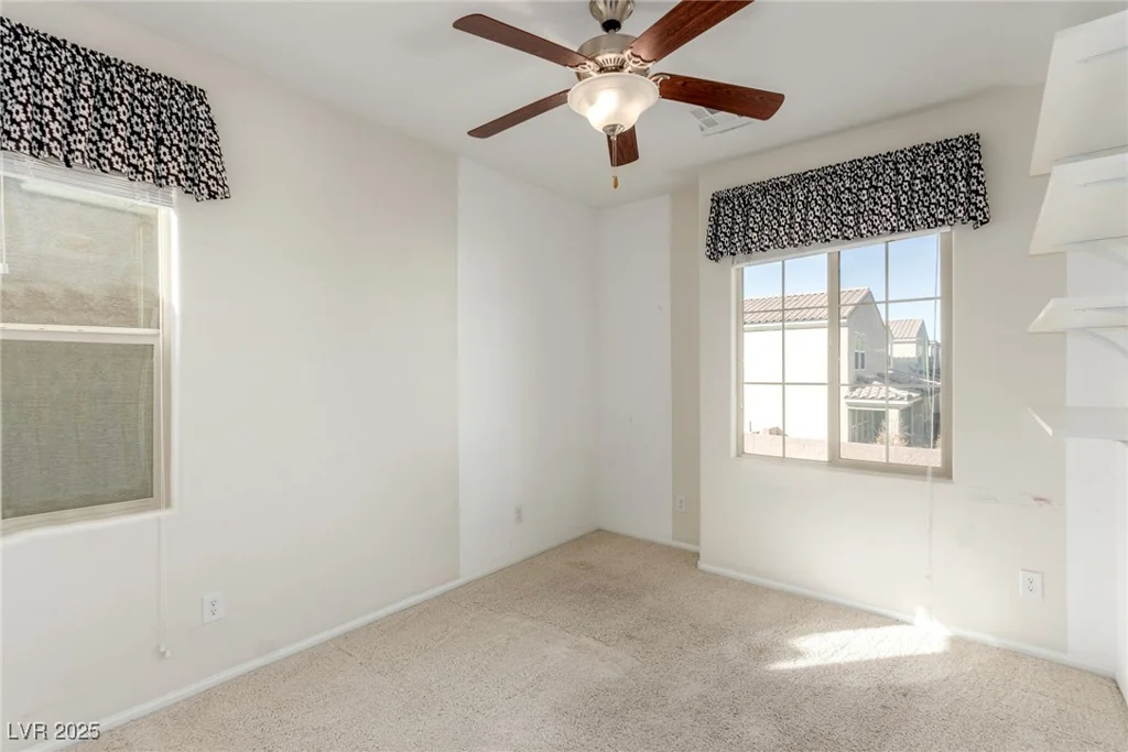 10221 Mayflower Bay, Las Vegas, NV 89166