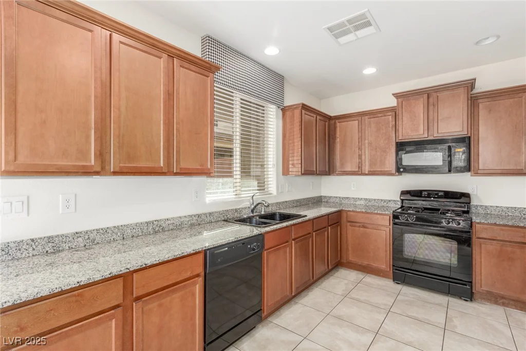 10221 Mayflower Bay, Las Vegas, NV 89166