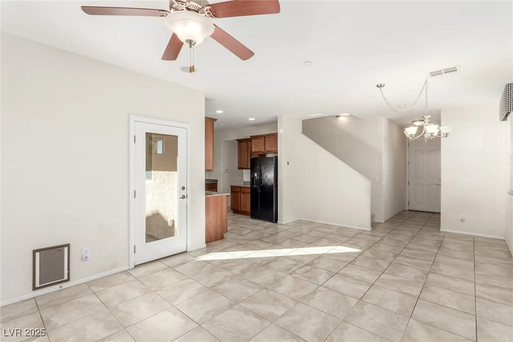 10221 Mayflower Bay, Las Vegas, NV 89166