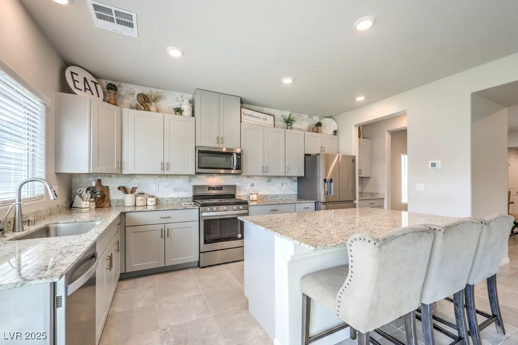 7856 Stone Forest, North Las Vegas, NV 89084