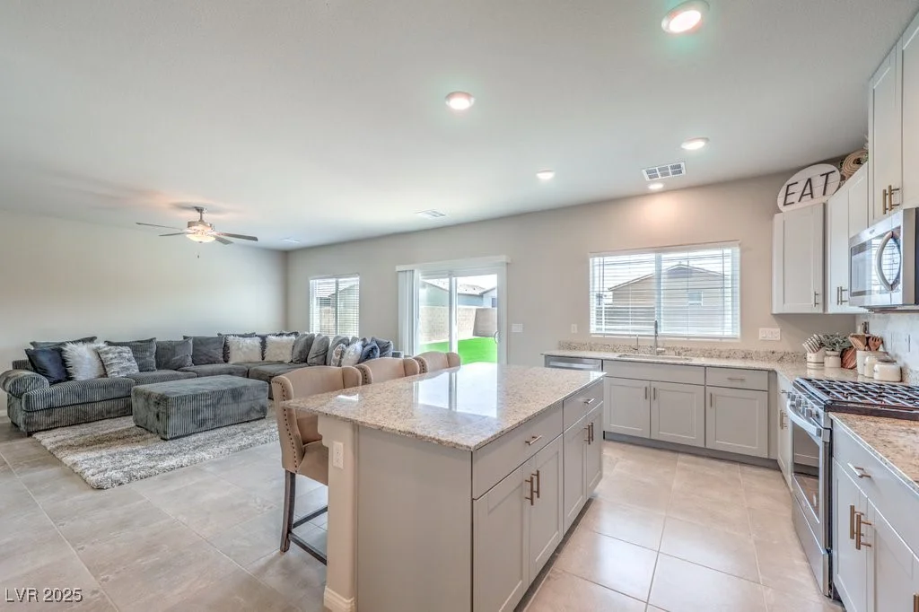 7856 Stone Forest, North Las Vegas, NV 89084