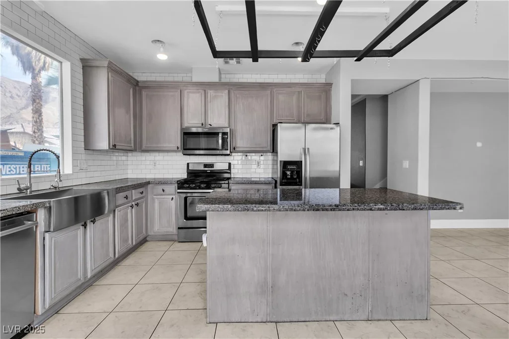 6588 Aldergate, Las Vegas, NV 89110