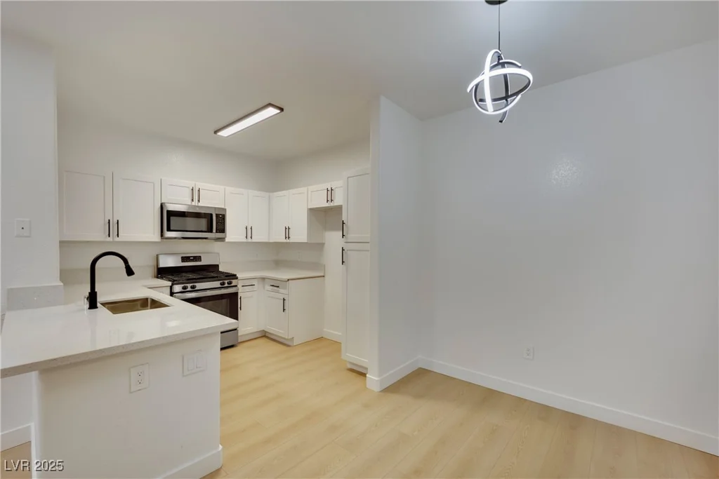 855 Stephanie, Henderson, NV 89014