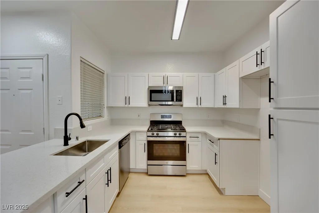 855 Stephanie, Henderson, NV 89014