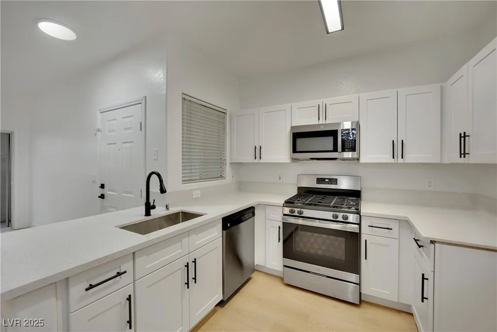 855 Stephanie, Henderson, NV 89014