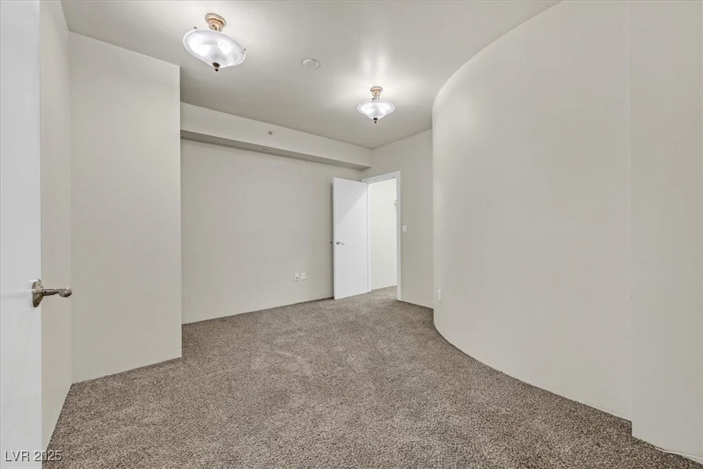 360 Desert Inn, Las Vegas, NV 89109