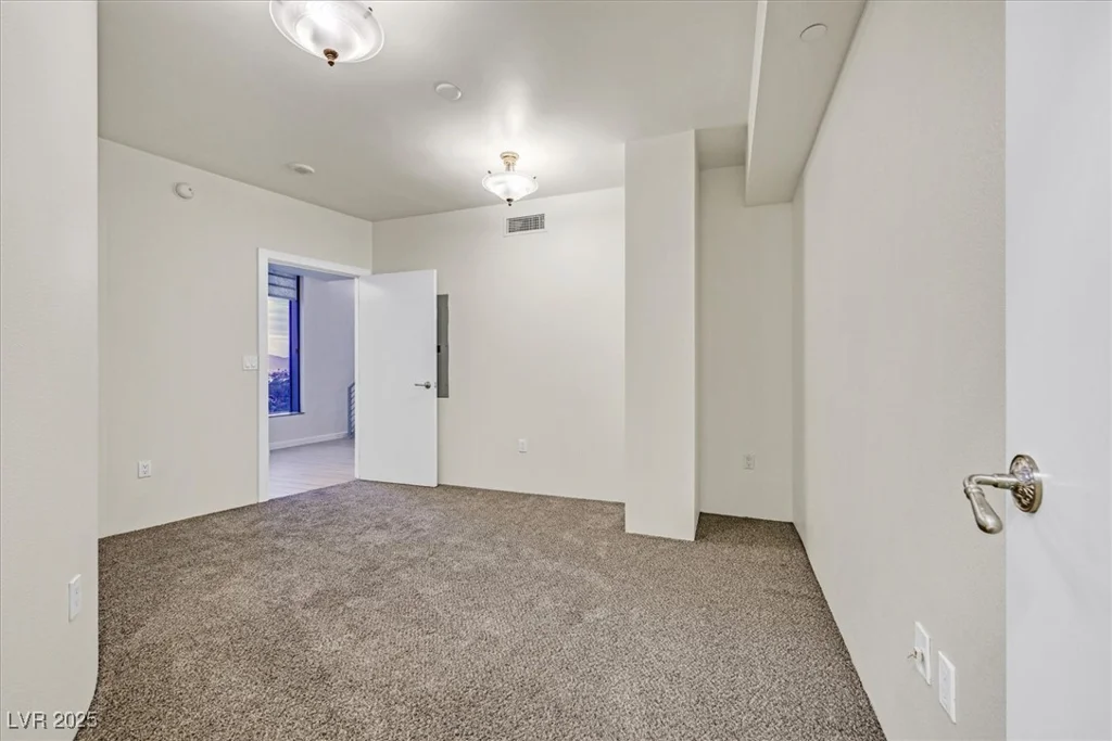 360 Desert Inn, Las Vegas, NV 89109