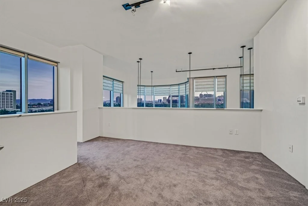 360 Desert Inn, Las Vegas, NV 89109