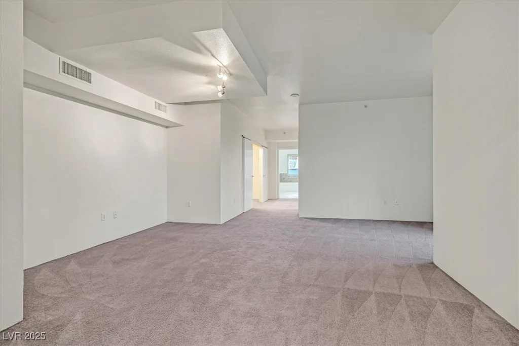 360 Desert Inn, Las Vegas, NV 89109
